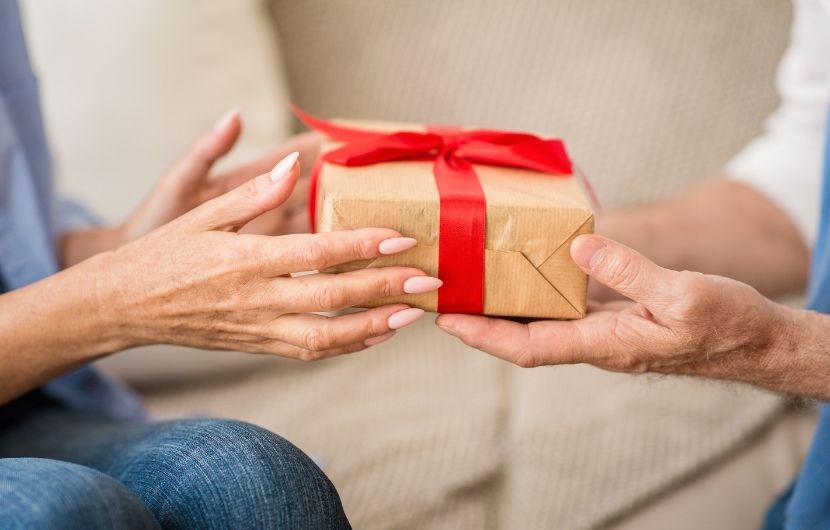 Best Christmas Gift Ideas for Seniors