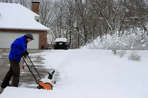 Guide on Are Landlords Responsible For Snow Removal in Ontario?