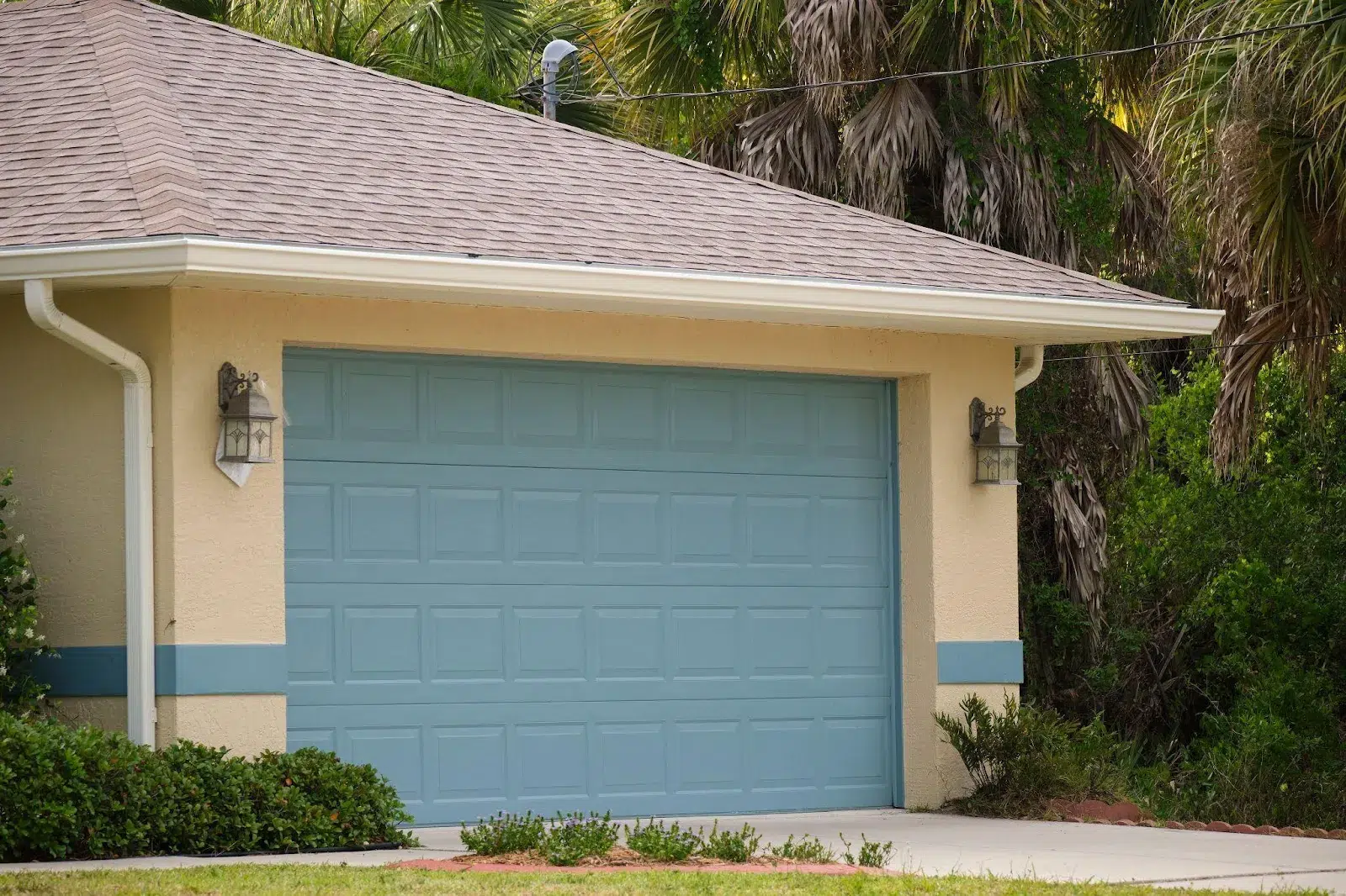 Guide on How Much Does A New Garage Door Cost In Ontario?