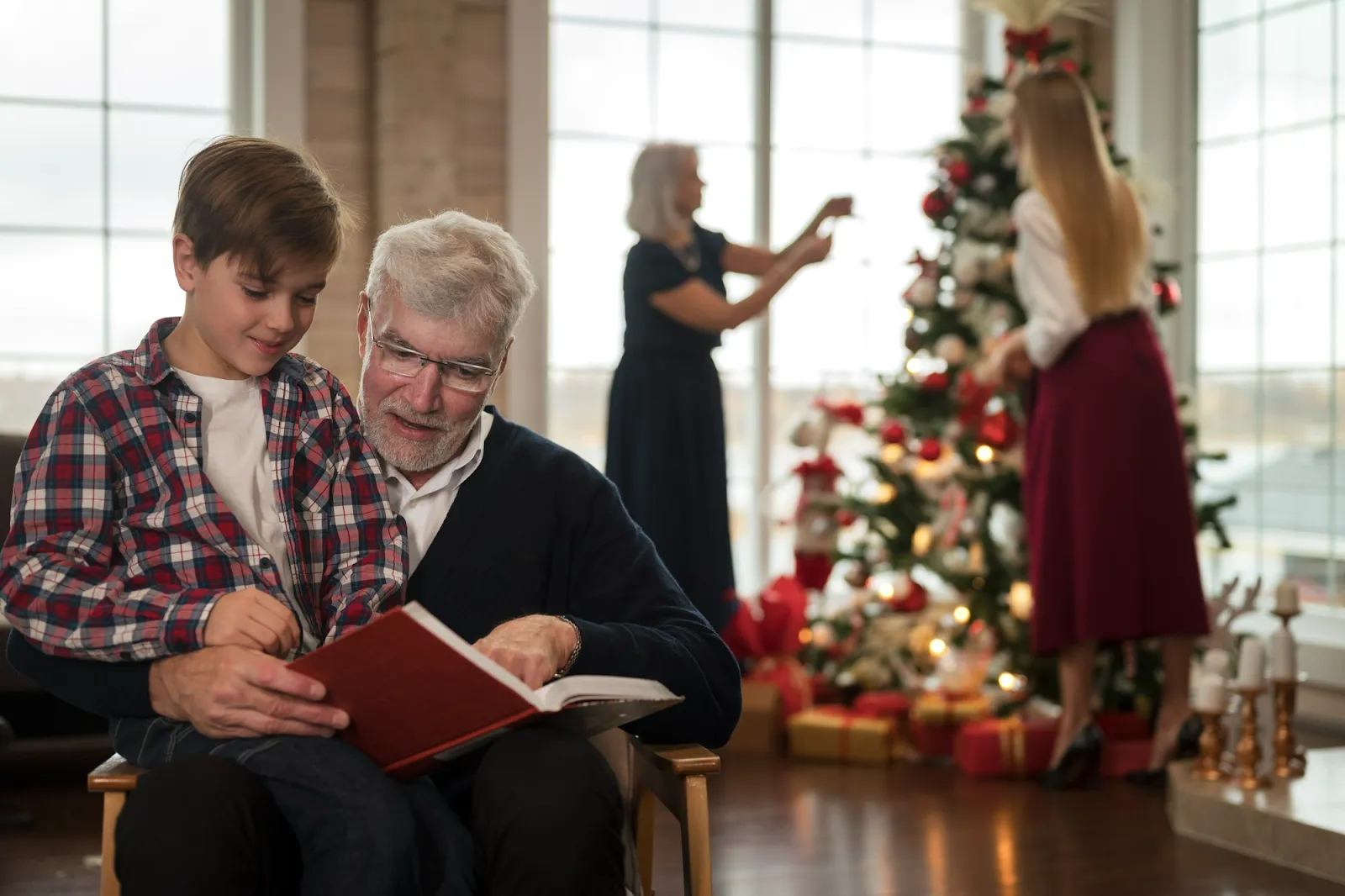 Senior-Safe Holiday Decorating Guidelines