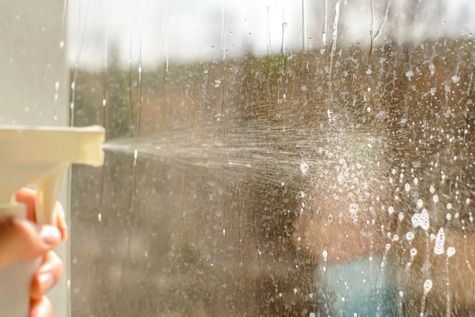 How Does Temperature Affect Window Cleaning?