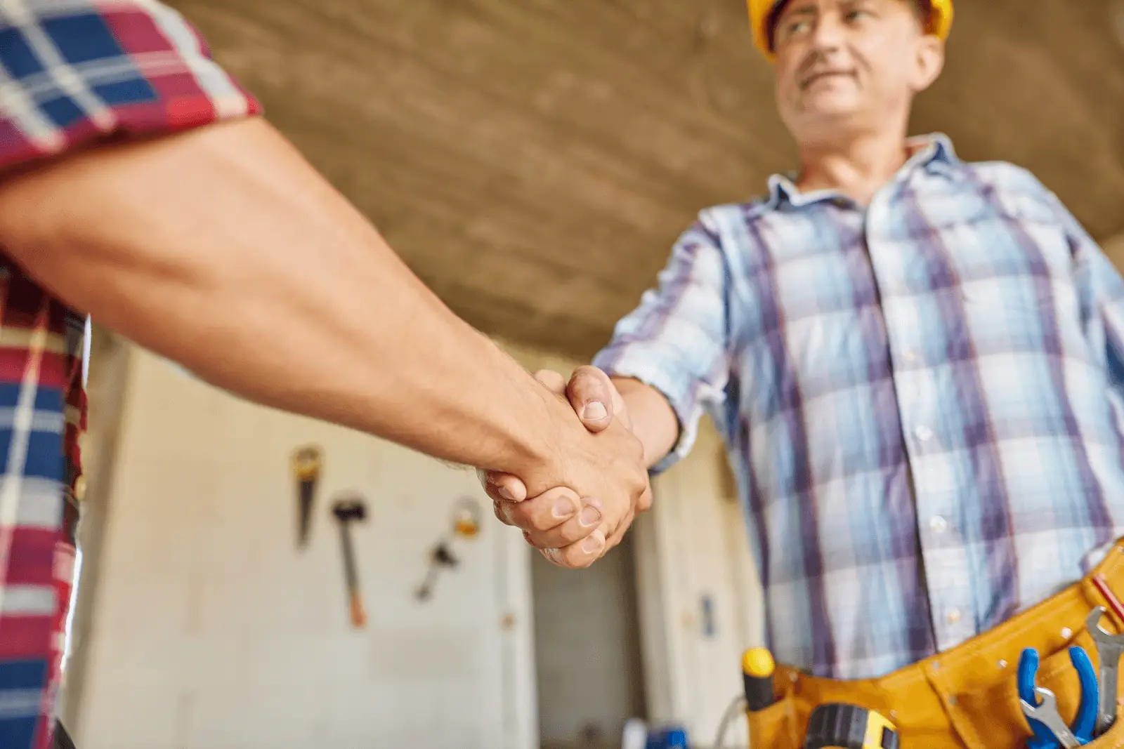 What's The Difference Between A Handyman And A Repairman In Canada?